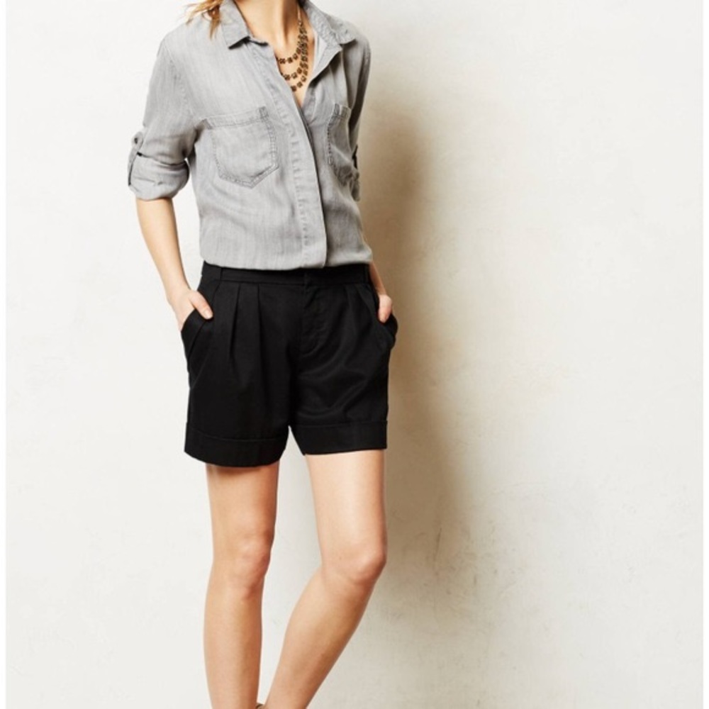 Cartonnier pleated twill shorts NWOT